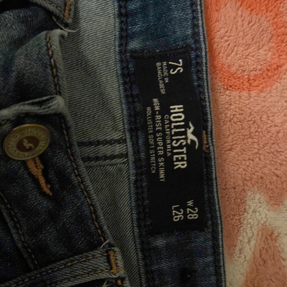 hollister jeans - Picture 2 of 3